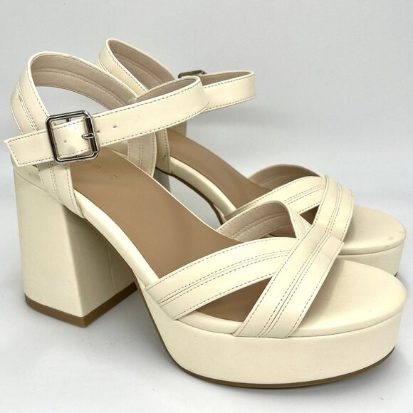 Torrid Cream Ankle Strap Chunky Heels - Size 8WW - Picture 1 of 9